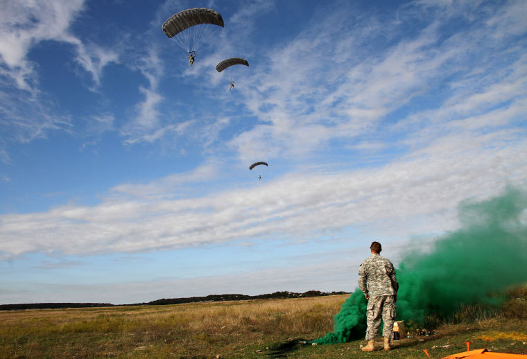2-38 Cavalry Regiment Parachute Training